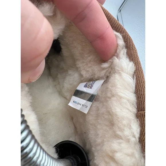 UGG Women's Classic Ultra Mini New Heights boots women's 9, NWOT